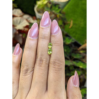 0.94&nbsp;Ct.Tw.Total Carat Weight Green (Lime Green) Peridot Pair from Ceylon (Sri Lanka) Life Style