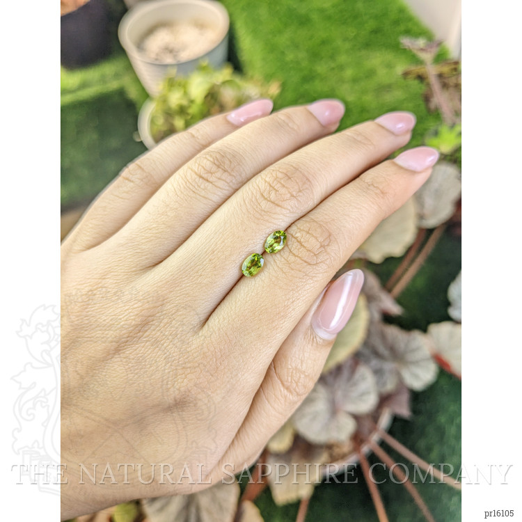 1.10 Ct.Tw. Green (Lime Green) Peridot Pair from Ceylon (Sri Lanka)