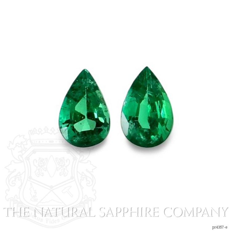 Studs Emerald Earring <span>0.71</span>&nbsp;<span class="tooltip-light">Ct.Tw.<span class="tooltiptext">Total Carat Weight</span></span>, 18K White Gold