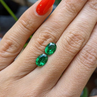 2.10 Ct.Tw.Total Carat Weight Emerald Pair from Zambia Life Style