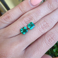 1.80 Ct.Tw.Total Carat Weight Emerald Pair from Colombia Life Style