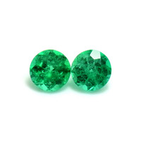 0.62 Ct.Tw.Total Carat Weight Emerald Pair from Colombia Video