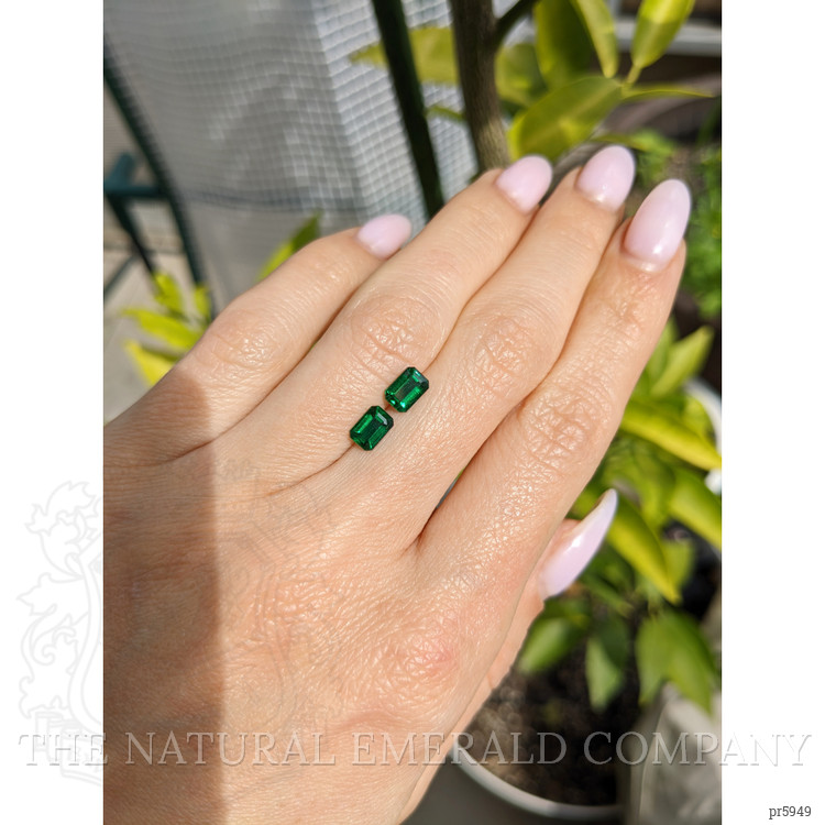 1.05 Ct.Tw. Emerald Pair from Zambia