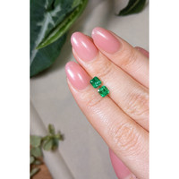0.99 Ct.Tw.Total Carat Weight Emerald Pair from Colombia Life Style