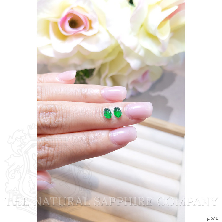 0.78 Ct.Tw. Cabochon Emerald Pair from Brazil