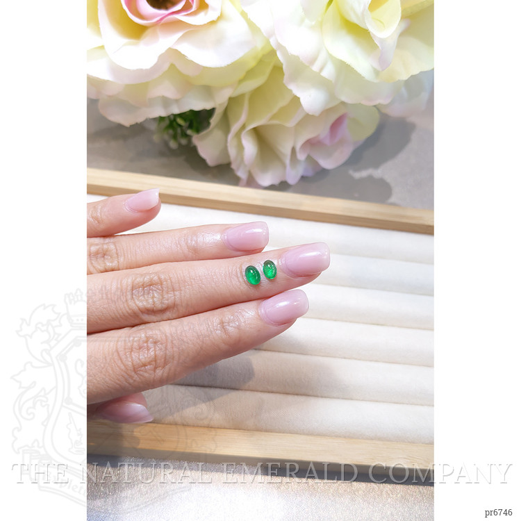 0.82 Ct.Tw. Cabochon Emerald Pair from Brazil