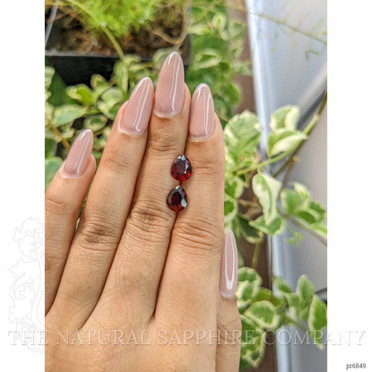 4.24 Ct.Tw. Garnet Pair from Ceylon (Sri Lanka)
