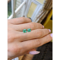 1.22&nbsp;Ct.Tw.Total Carat Weight Emerald Pair from Colombia Life Style