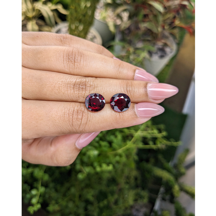 10.60 Ct.Tw. Rhodolite Garnet Pair from Zimbabwe