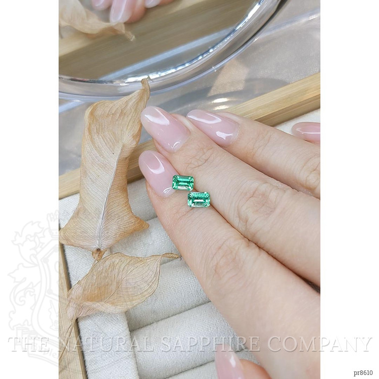 1.29 Ct.Tw. Emerald Pair from Russia