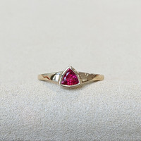 0.51 Ct. Ruby from Burma (Myanmar) Life Style