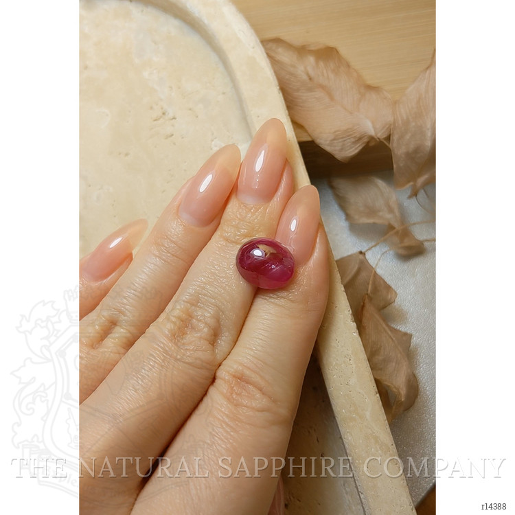 8.40 Ct. Cabochon Ruby from Burma (Myanmar)