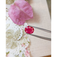 4.65 Ct. Ruby from Mozambique Life Style