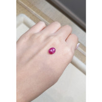 2.38 Ct. Cabochon Ruby from Thailand Life Style