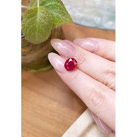 4.05 Ct. Ruby from Mozambique Life Style