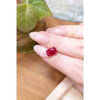 3.25 Ct. Ruby from Mozambique Life Style