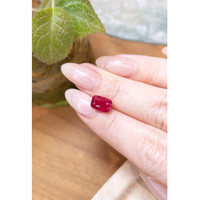 3.25 Ct. Ruby from Mozambique Life Style
