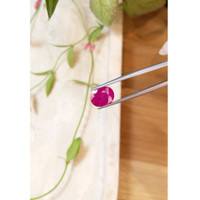 3.85 Ct. Ruby from Mozambique Life Style