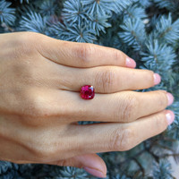 2.65 Ct. Ruby from Burma (Myanmar) Life Style
