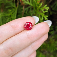 2.80 Ct. Ruby from Burma (Myanmar) Life Style