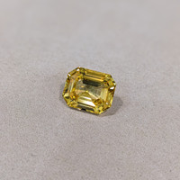 18.27 Ct. Yellow Sapphire from Ceylon (Sri Lanka) Life Style