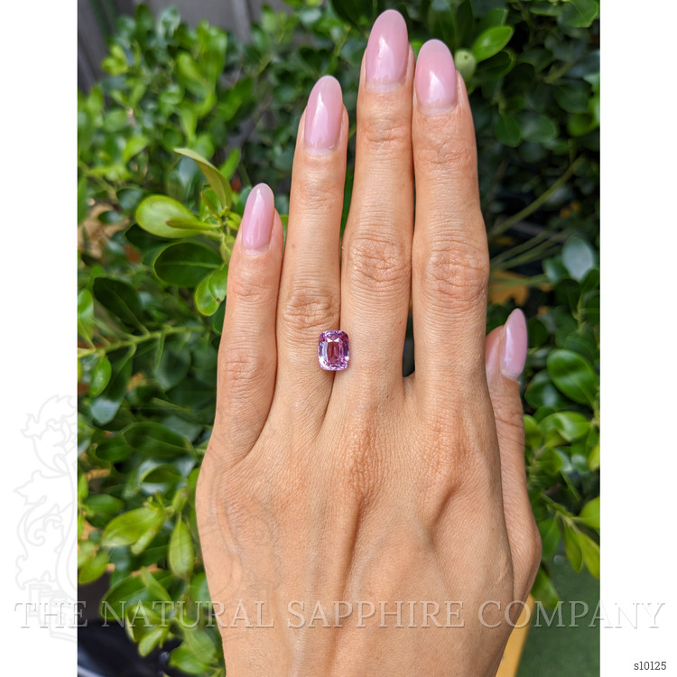 4.09 Ct. Pink Sapphire from Ceylon (Sri Lanka)