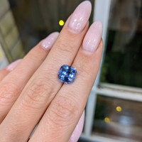 4.09 Ct. Blue Sapphire from Ceylon (Sri Lanka) Life Style