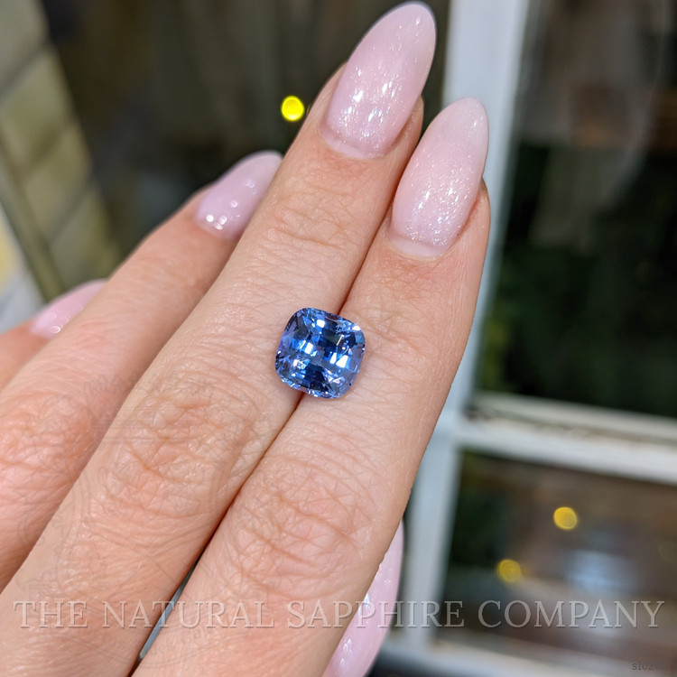4.09 Ct. Blue Sapphire from Ceylon (Sri Lanka)