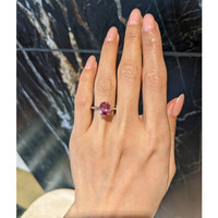 3.01 Ct. Padparadscha Sapphire from Madagascar Life Style