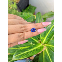 2.85 Ct. Blue Sapphire from Ceylon (Sri Lanka) Life Style