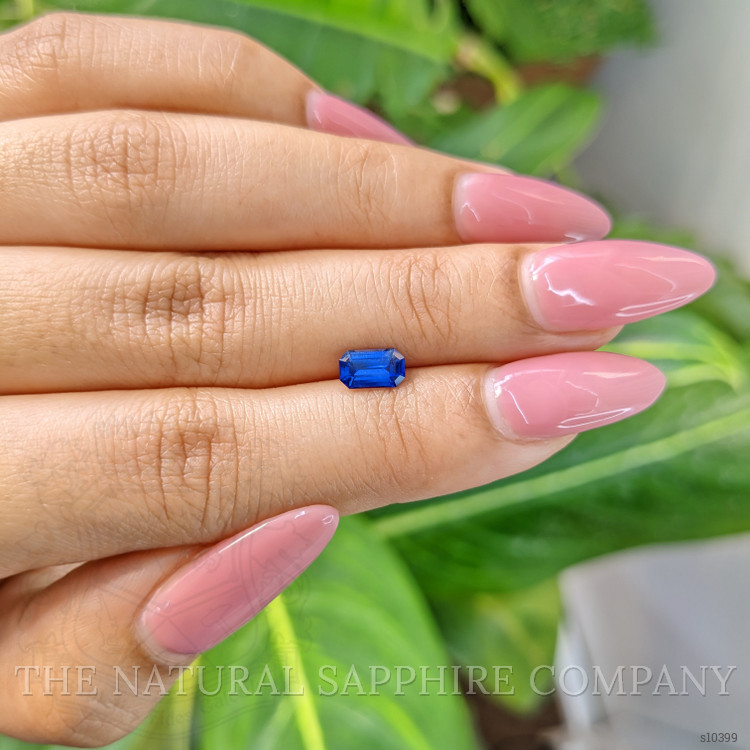 0.94 Ct. Blue Sapphire from Ceylon (Sri Lanka)