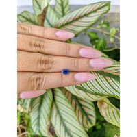 1.03 Ct. Blue Sapphire from Ceylon (Sri Lanka) Life Style