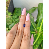 0.82 Ct. Blue Sapphire from Ceylon (Sri Lanka) Life Style