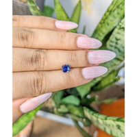 0.94 Ct. Blue Sapphire from Ceylon (Sri Lanka) Life Style