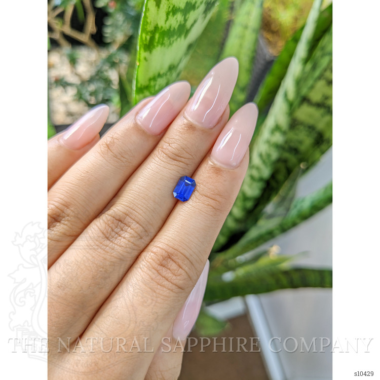 0.91 Ct. Blue Sapphire from Ceylon (Sri Lanka)