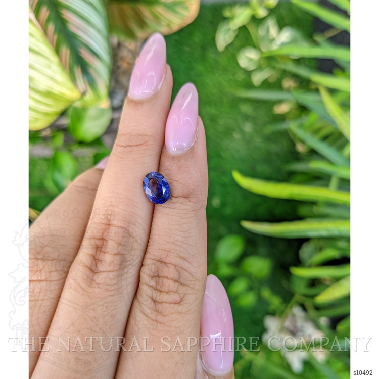 1.41 Ct. Bi Color Sapphire from Ceylon (Sri Lanka)