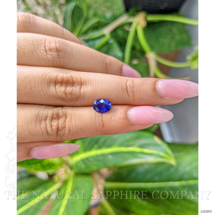 1.27 Ct. Bi Color Sapphire from Ceylon (Sri Lanka)