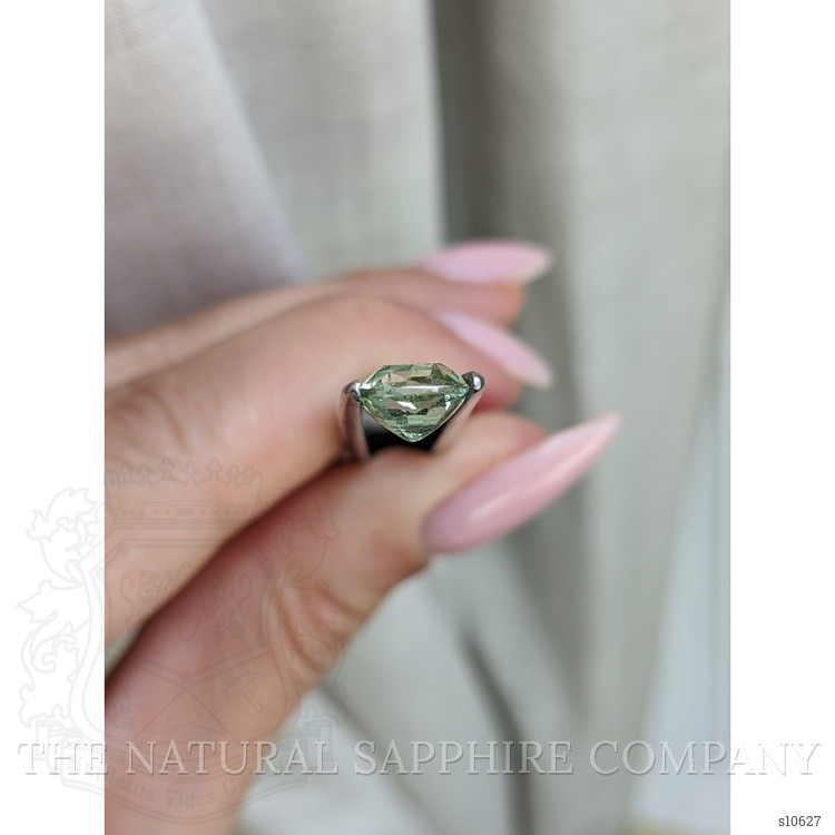 2.03 Ct. Green Sapphire from Ceylon (Sri Lanka)