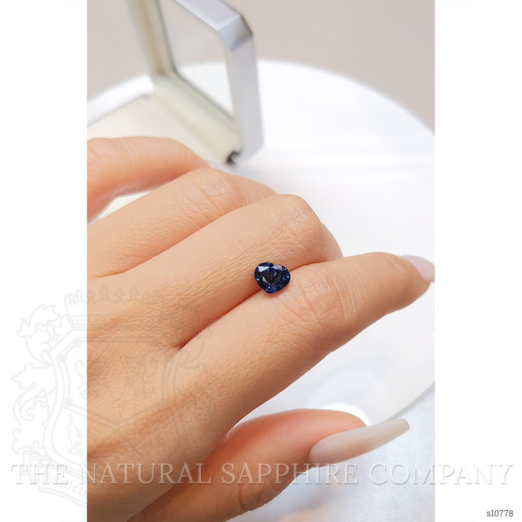 1.56 Ct. Greenish Blue Sapphire from Ceylon (Sri Lanka)
