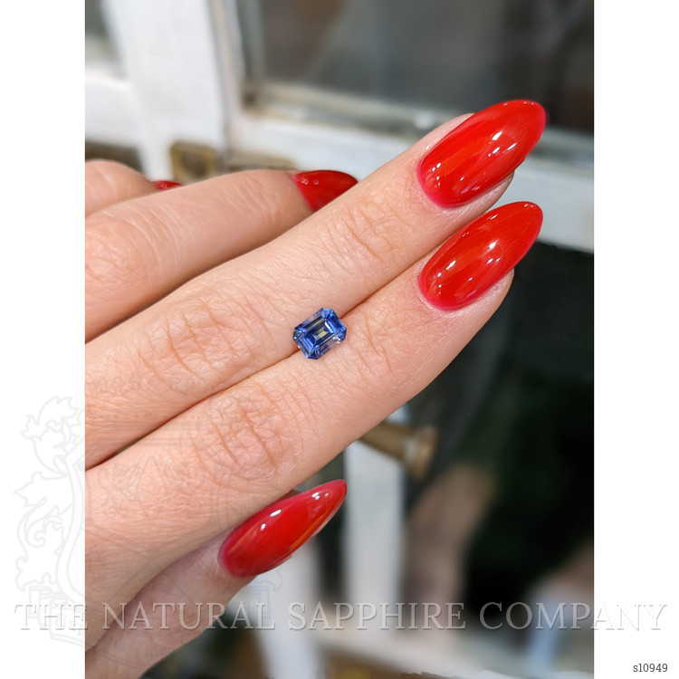 1.22 Ct. Bi Color Sapphire from Ceylon (Sri Lanka)