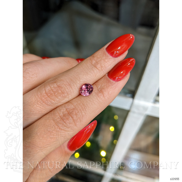 1.85 Ct. Pink Sapphire from Ceylon (Sri Lanka)