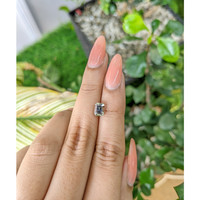 1.50 Ct. Bi Color Sapphire from Ceylon (Sri Lanka) Life Style