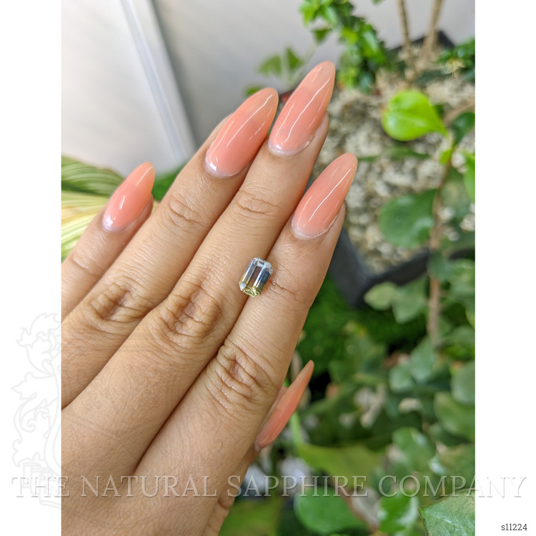 1.59 Ct. Bi Color Sapphire from Ceylon (Sri Lanka)