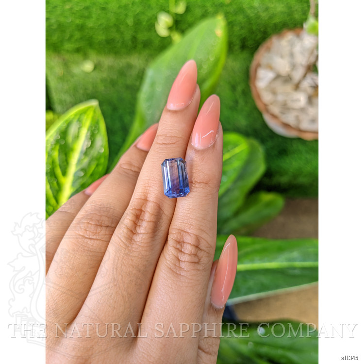 6.90 Ct. Bi Color Sapphire from Ceylon (Sri Lanka)