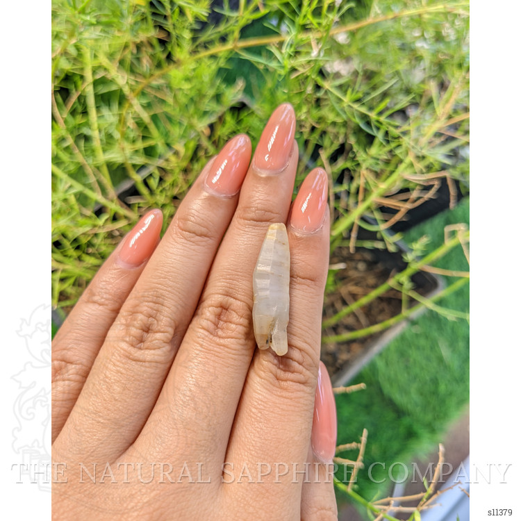 17.84 Ct. Bi Color Rough Sapphire from Ceylon (Sri Lanka)