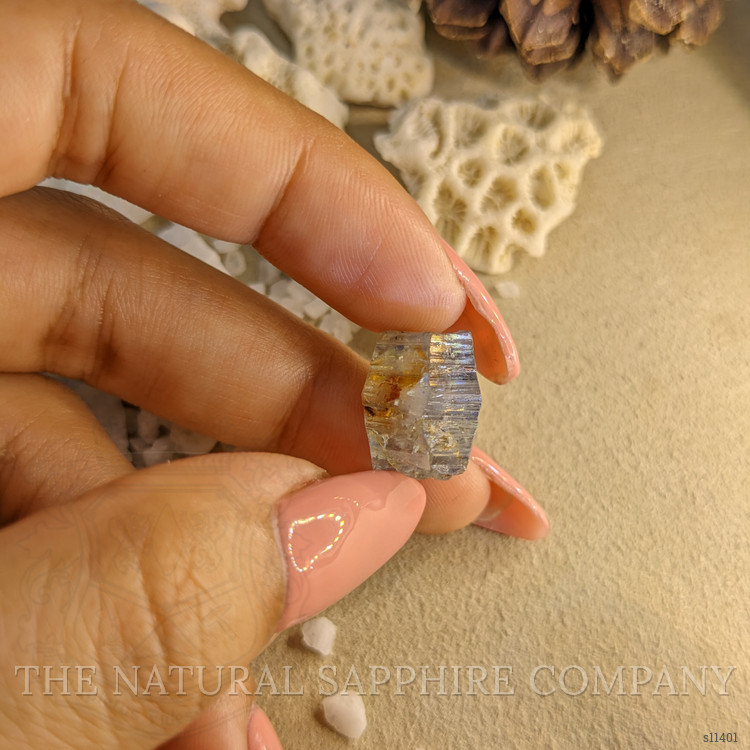 19.29 Ct. Bi Color Sapphire Crystal from Ceylon (Sri Lanka)