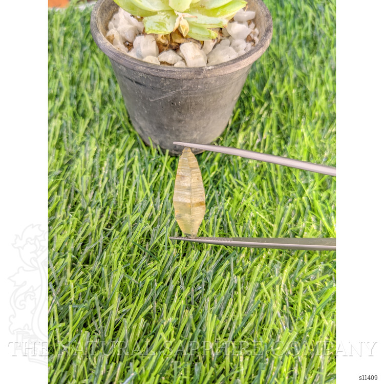 20.11 Ct. Yellow Sapphire Crystal from Ceylon (Sri Lanka)