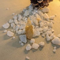 24.98 Ct. Yellow Sapphire Crystal from Ceylon (Sri Lanka) Life Style