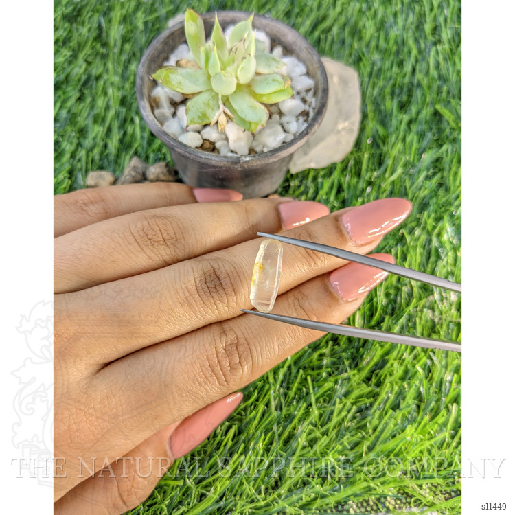 5.49 Ct. Yellowish Green Rough Sapphire from Ceylon (Sri Lanka)