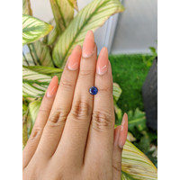 0.94 Ct. Blue Sapphire from Ceylon (Sri Lanka) Life Style